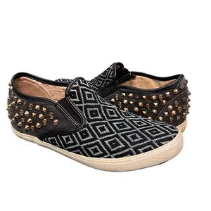 KIM & ZOZI Hippie Bling Sneakers Woven Canvas Gold Skull Studded Heel Size 8